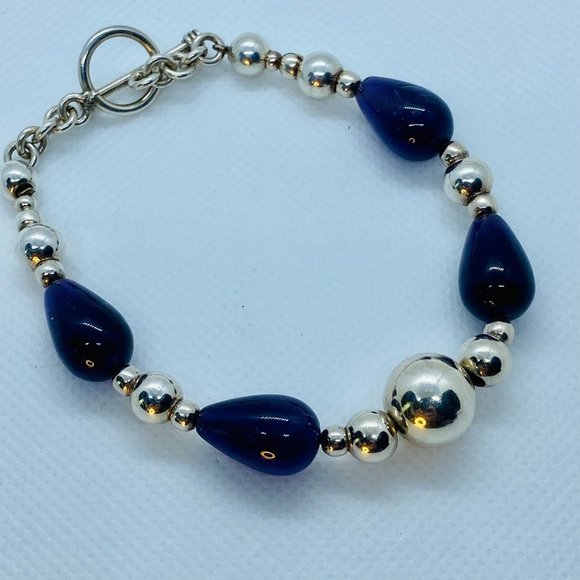Jewelry - Lovely vintage deep royal blue/purple and silver beaded bracelet